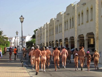Participantes de la Carrera Nudista de Vera