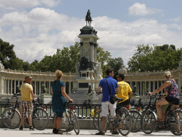 La gente aprovecha el buen tiempo para hacer deporte