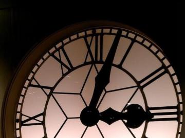 El domingo se retrasarán los relojes una hora El domingo se retrasarán los relojes una hora