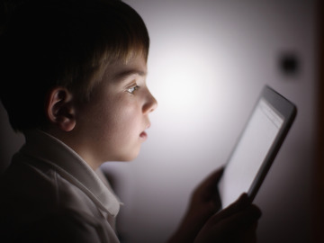 Hijos enganchados a la tableta Hijos enganchados a la tableta