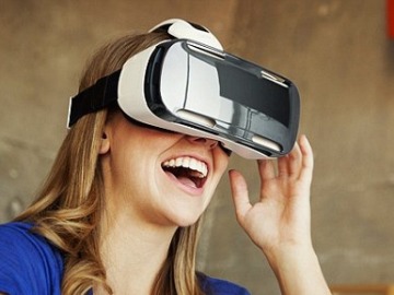 Samsung apuesta por la realidad virtual con sus gafas y una c&aacute;mara 360&ordm;