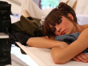 Chica durmiendo Chica durmiendo