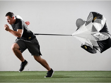 Paraca&iacute;das para entrenar sin acompa&ntilde;ante
