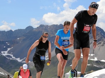 Corriendo por la monta&ntilde;a en la carrera de Davos