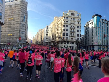 La Gran Vía de Madrid atestada de corredoras