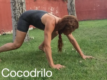 Carola Prato practicando el cocodrilo