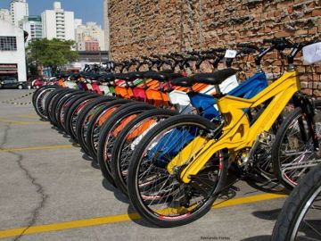 Bicicletas fabricadas con botellas de pl&aacute;stico