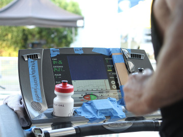 Hacer ejercicio en la m&aacute;quina de correr