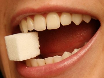 Comer azúcar no es muy bueno para la salud Comer azúcar no es muy bueno para la salud
