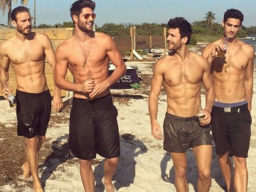 Nike Bateman en la playa