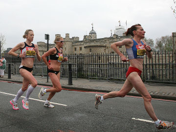 Una corredoras en una marat&oacute;n