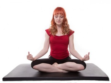 Hacer peinetas es un deber en Rage Yoga Hacer peinetas es un deber en Rage Yoga