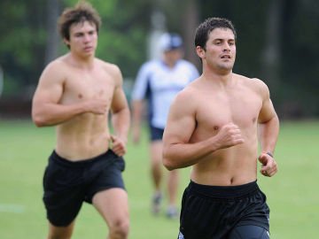 Corriendo sin camiseta Corriendo sin camiseta
