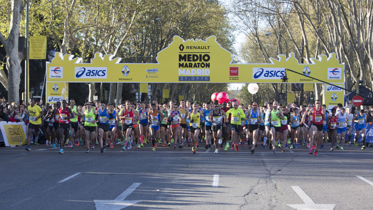 Más de 20.000 personas corren Media Maratón de Madrid | Y FITNESS