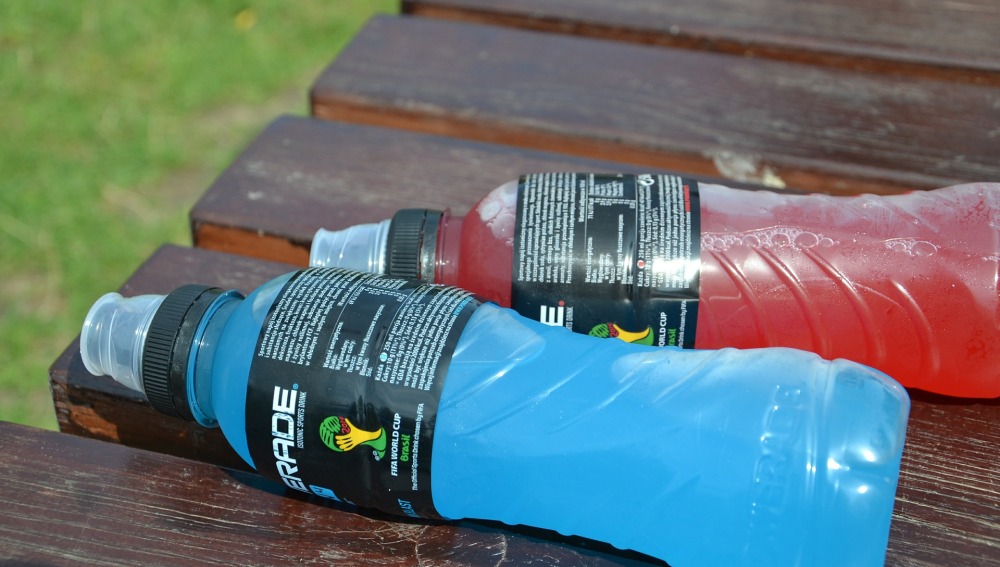 Las bebidas isotonicas se comercializan en una gran variedad de colores