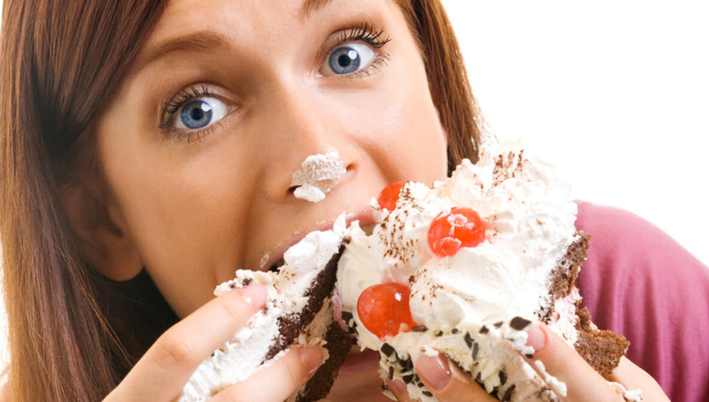 Hincharte a tarta después de la dieta no es la solución